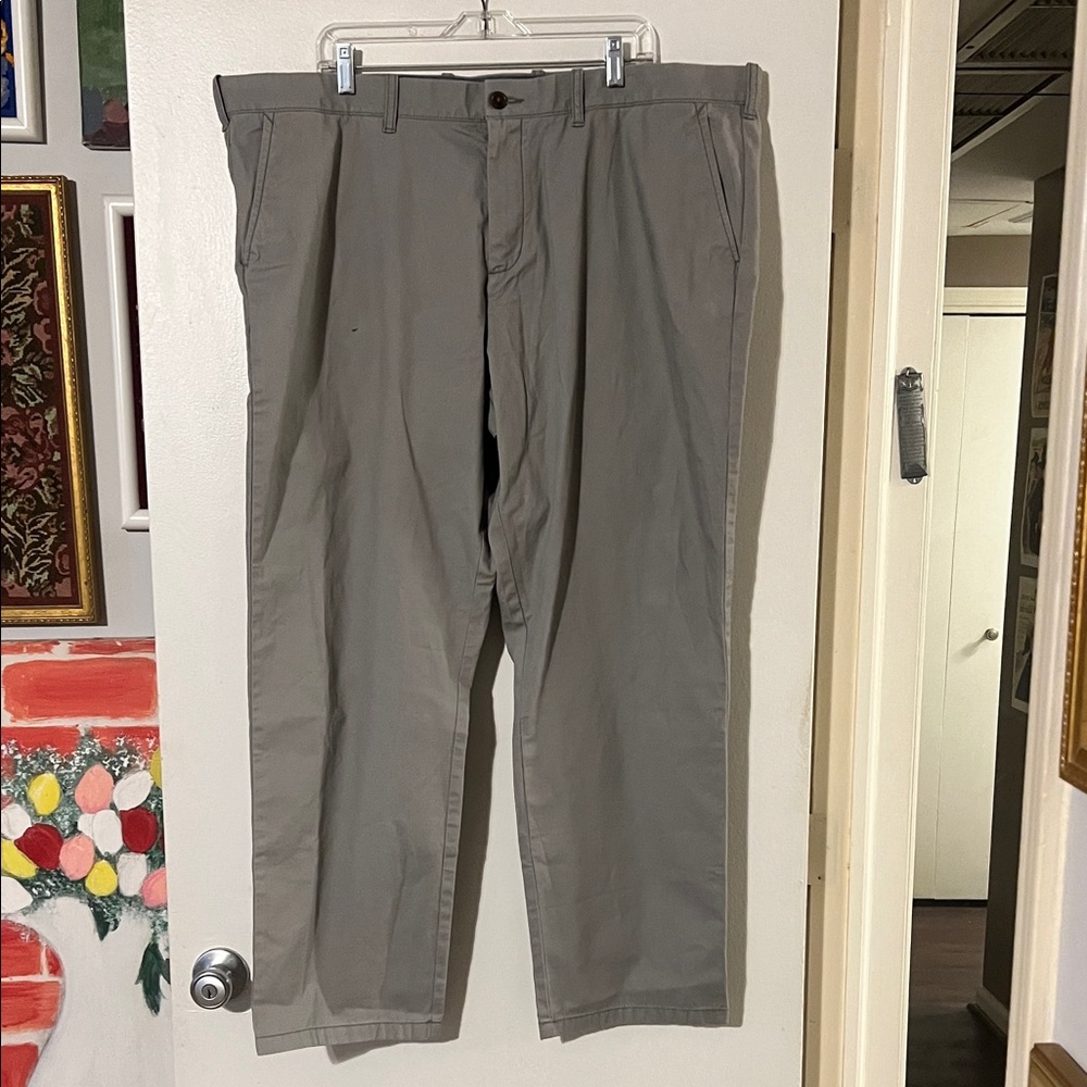 Tommy Hilfiger mean flat front chinos NWT